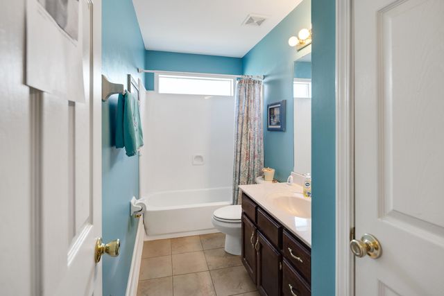 402 LILLEHAMMER CV, Memphis, TN 38018