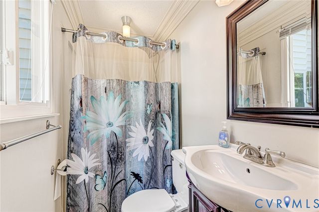 7175 Cactus Rd, Hanover, VA 23111