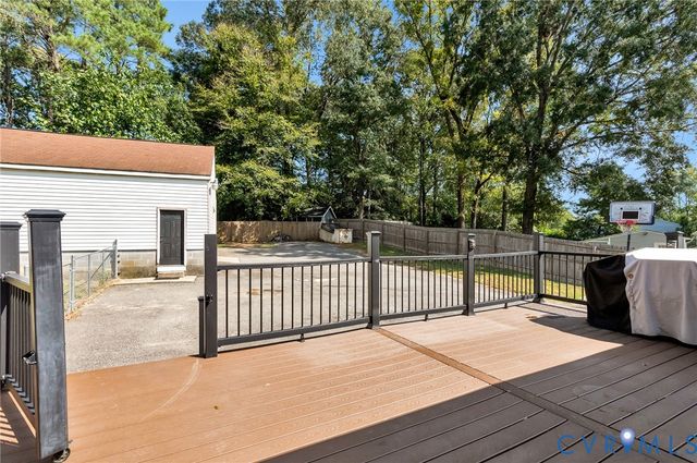7175 Cactus Rd, Hanover, VA 23111
