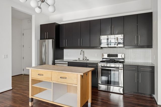 3801 3801 San Pablo Ave 207, Emeryville, CA 94608