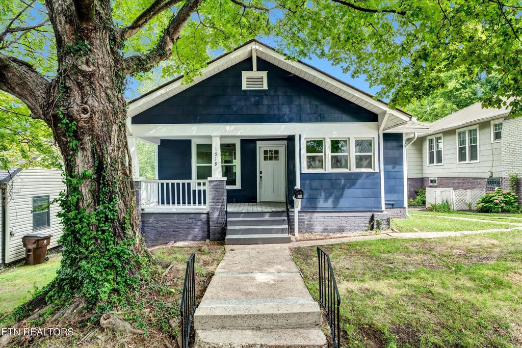 1519 McCroskey Ave, Knoxville, TN 37917