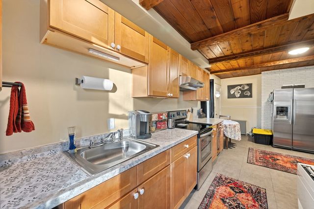 249 Pleasant St, Southbridge, MA 01550