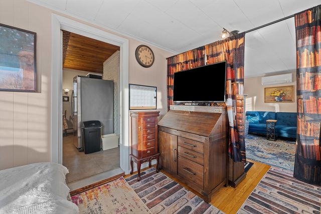 249 Pleasant St, Southbridge, MA 01550