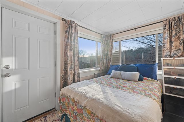 249 Pleasant St, Southbridge, MA 01550