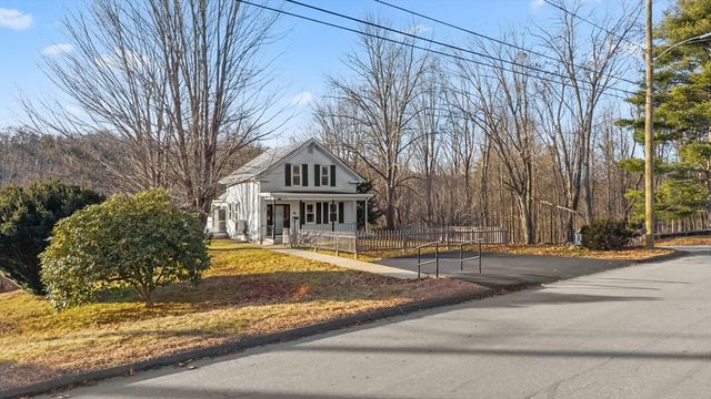 249 Pleasant St, Southbridge, MA 01550