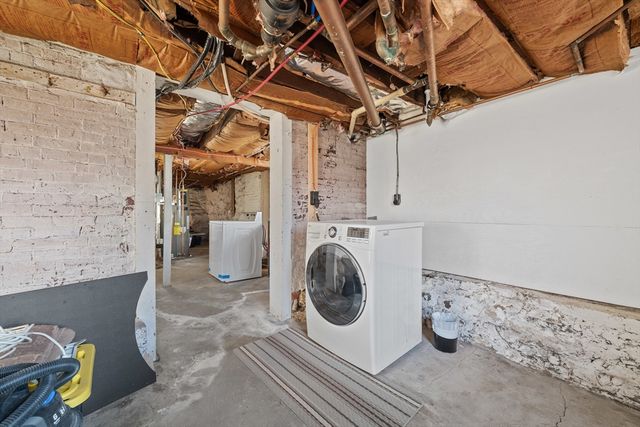 249 Pleasant St, Southbridge, MA 01550