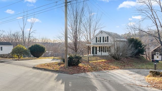 249 Pleasant St, Southbridge, MA 01550