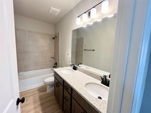 1010 Gentle Nook Drive, Beasley, TX 77417