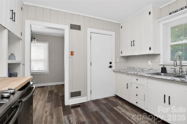 315 E 4th Avenue, Gastonia, NC 28054