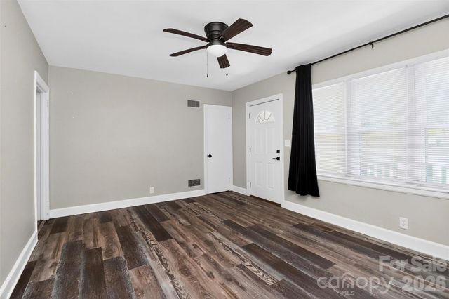 315 E 4th Avenue, Gastonia, NC 28054