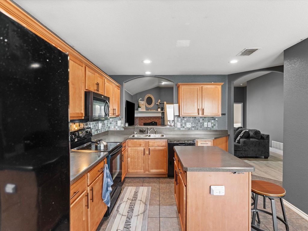 6504 Sierra Madre Drive, Fort Worth, TX 76179 — photo 4