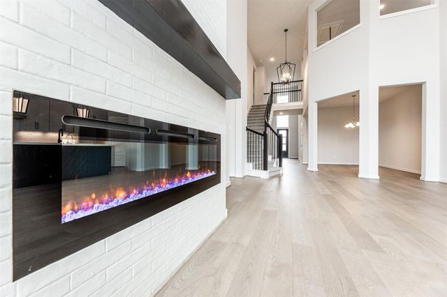 1735 Rustling Creek Drive, Missouri City, TX 77459