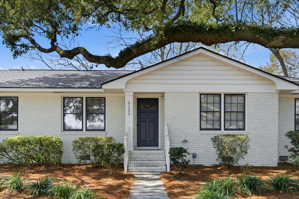 Image 5 of property listing at 5155 Monterey Street, North Charleston, SC 29405