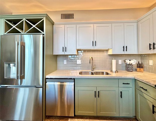 3311 Yupon Street 606, Houston, TX 77006