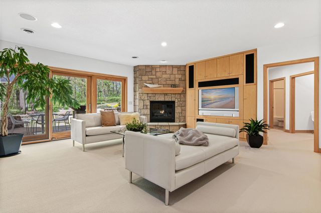 21019 France Boulevard, Lakeville, MN 55044
