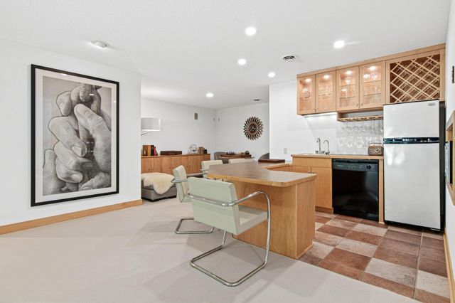 21019 France Boulevard, Lakeville, MN 55044