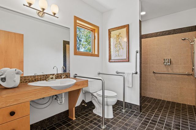 21019 France Boulevard, Lakeville, MN 55044