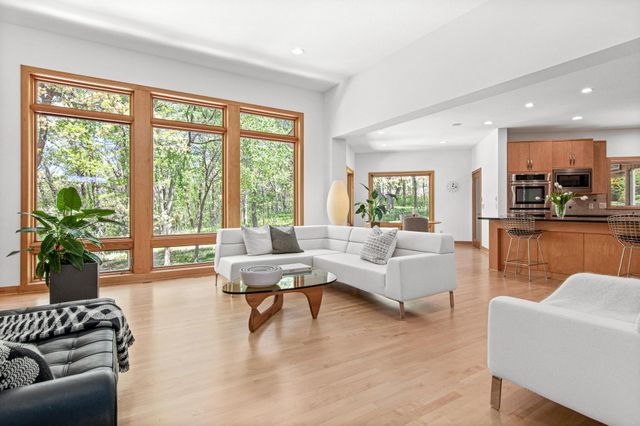 21019 France Boulevard, Lakeville, MN 55044