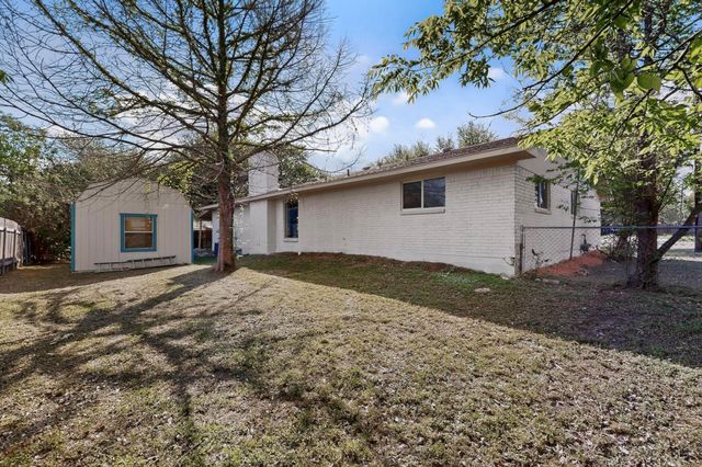 812 George ST, Taylor, TX 76574
