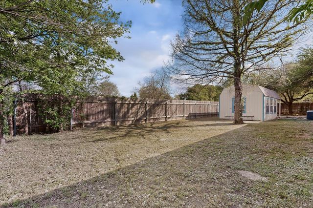 812 George ST, Taylor, TX 76574