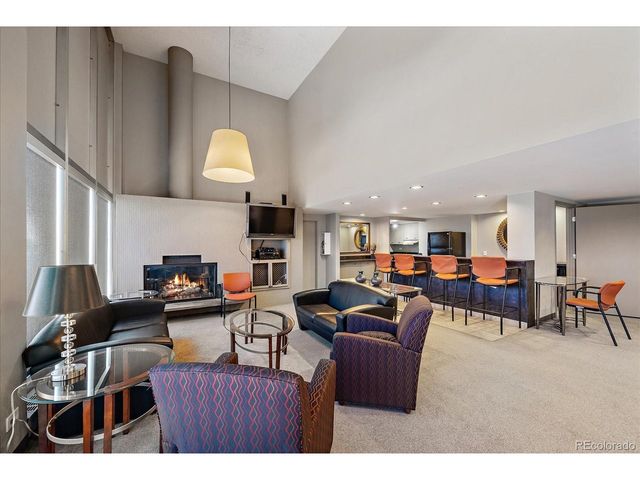 855 Pennsylvania St 305, Denver, CO 80203