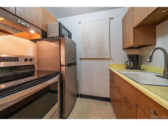 855 Pennsylvania St 305, Denver, CO 80203