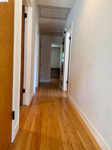 312 Walker Dr, Mountain View, CA 94043