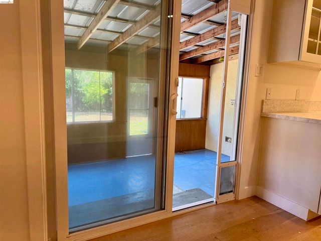 312 Walker Dr, Mountain View, CA 94043