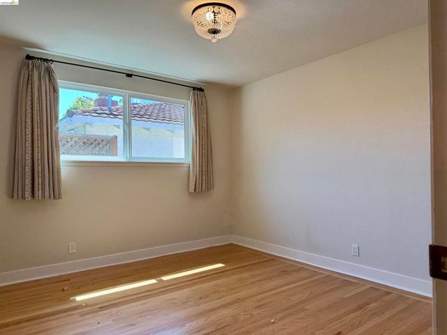 312 Walker Dr, Mountain View, CA 94043