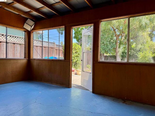 312 Walker Dr, Mountain View, CA 94043