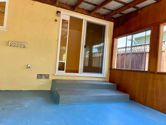 312 Walker Dr, Mountain View, CA 94043