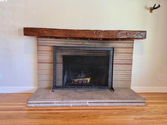 312 Walker Dr, Mountain View, CA 94043