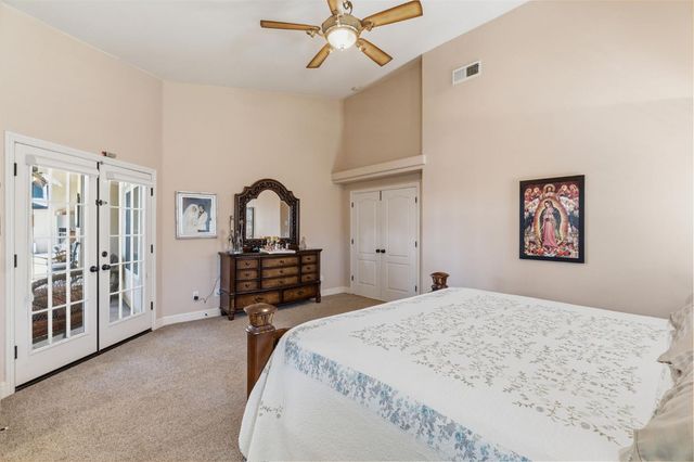 3296 Hollow Avenue, Madera, CA 93637