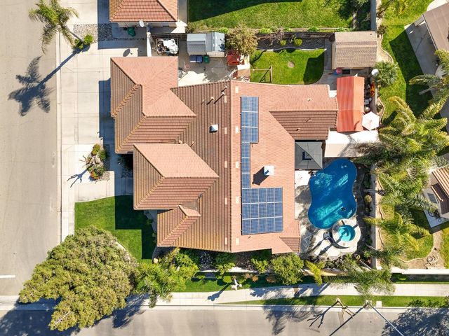 3296 Hollow Avenue, Madera, CA 93637