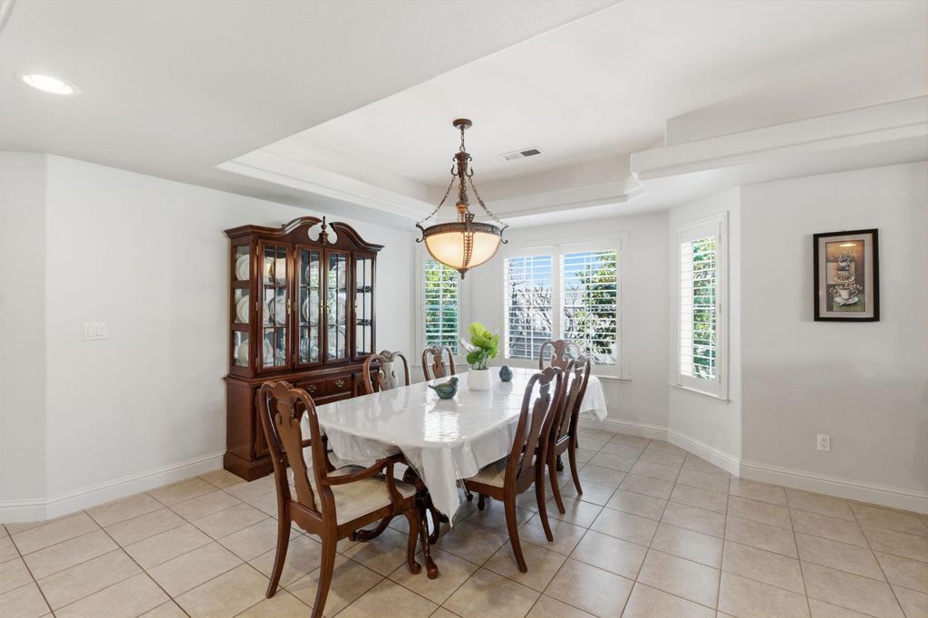 Image 12 of property listing at 3296 Hollow Avenue, Madera, CA 93637