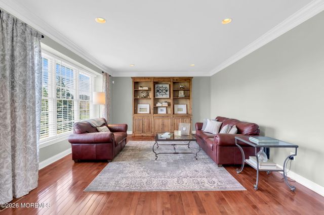 42 Ridgeview Way, Allentown, NJ 08501