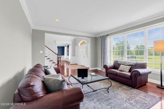 42 Ridgeview Way, Allentown, NJ 08501