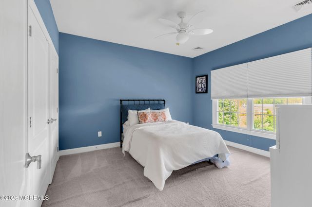 42 Ridgeview Way, Allentown, NJ 08501