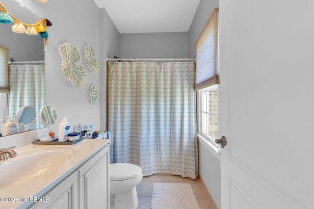 42 Ridgeview Way, Allentown, NJ 08501