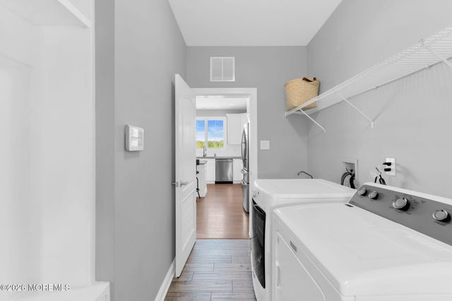 42 Ridgeview Way, Allentown, NJ 08501