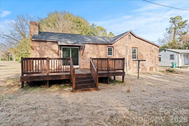 32 Roddy Street, Cheraw, SC 29520