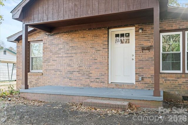 32 Roddy Street, Cheraw, SC 29520