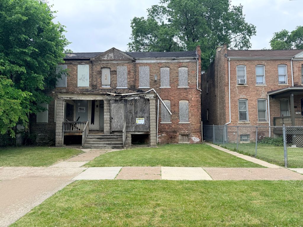 10529 S Corliss Avenue, Chicago, IL 60628