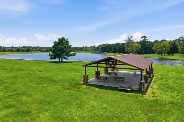 16222 Ridge Oak Road, Willis, TX 77378