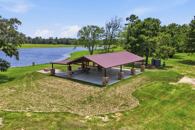 16222 Ridge Oak Road, Willis, TX 77378
