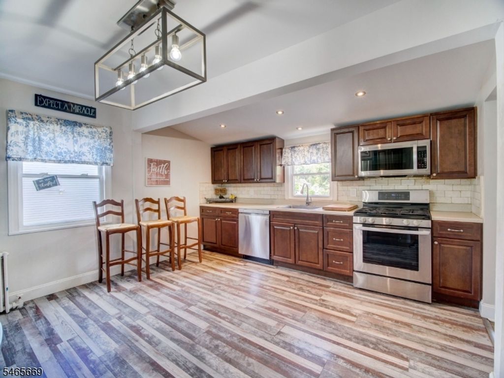39 Westover Ave, West Caldwell Twp., NJ 07006 — photo 3