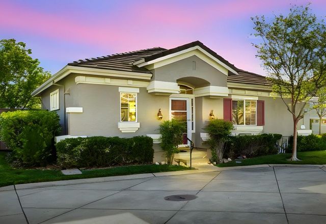 279 Marsalla Dr, Folsom, CA 95630