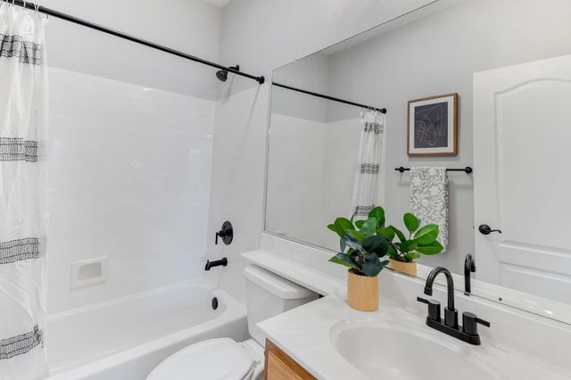 279 Marsalla Dr, Folsom, CA 95630