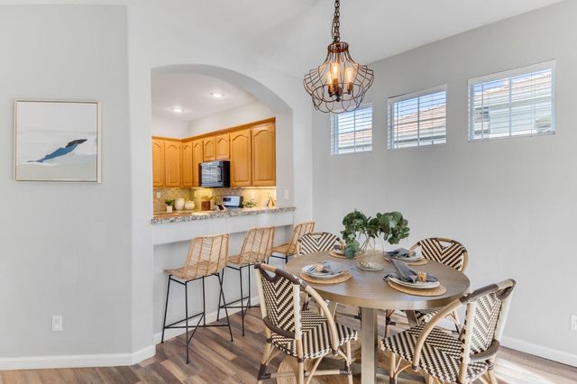 279 Marsalla Dr, Folsom, CA 95630