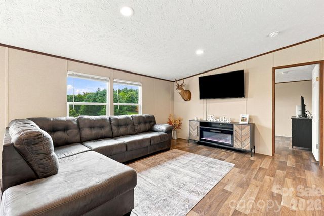 132 E View Drive, Mars Hill, NC 28754